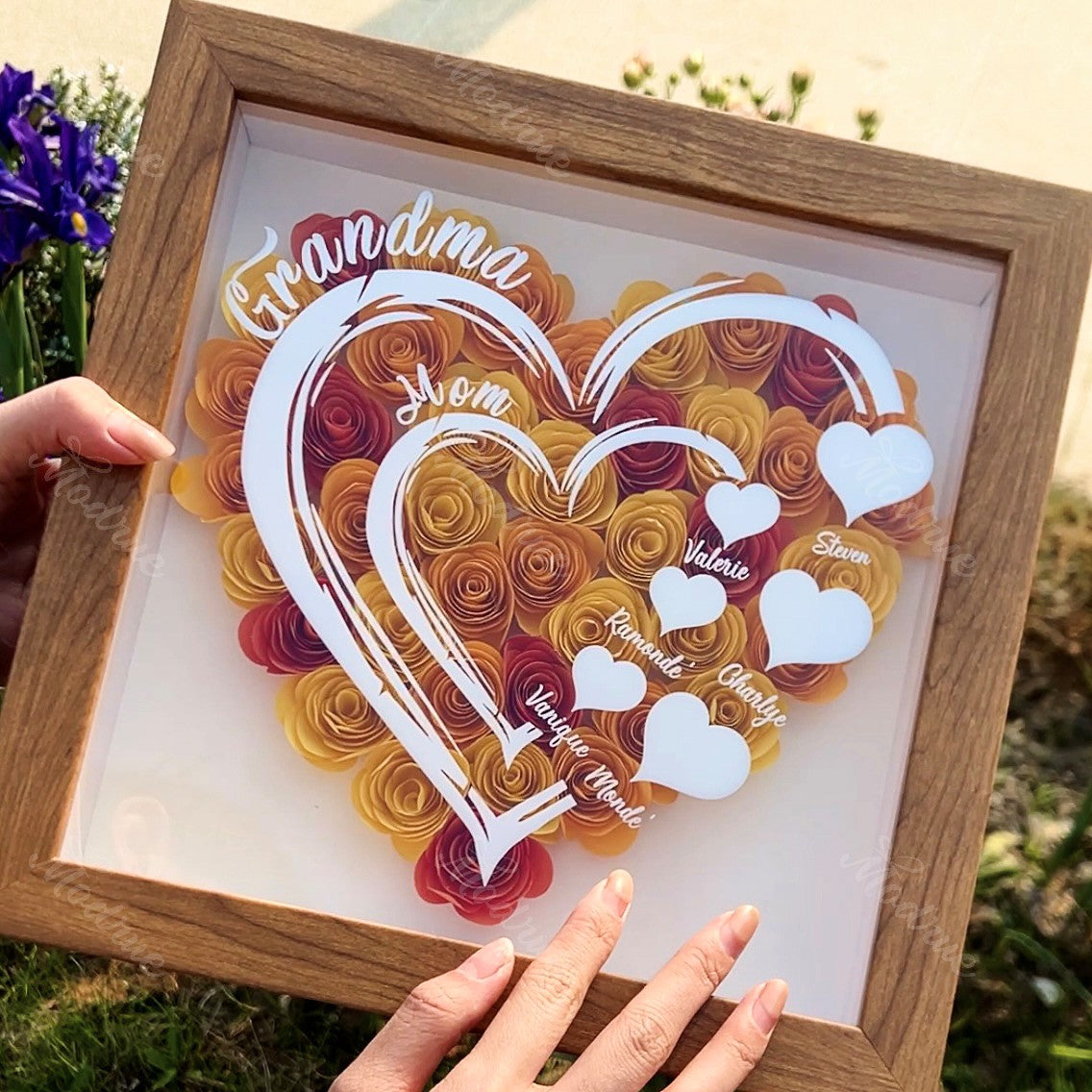 Mama herzförmiges Monogramm-Blumen-Schattenschachtel-Geschenk
