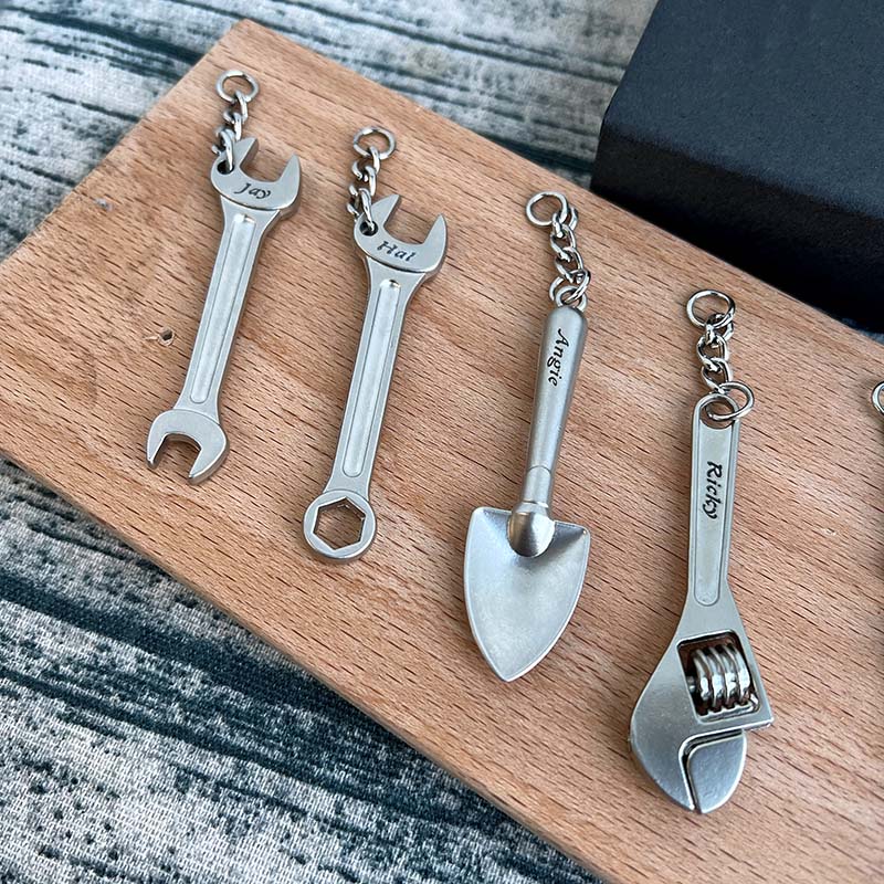 🎁Mechanic Wrench keychain tools Father's gift🎁