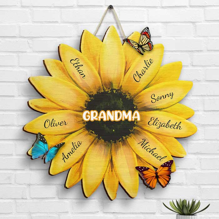 Family Sunflower Sign - Gift For Grandma Nana Mom Personalized